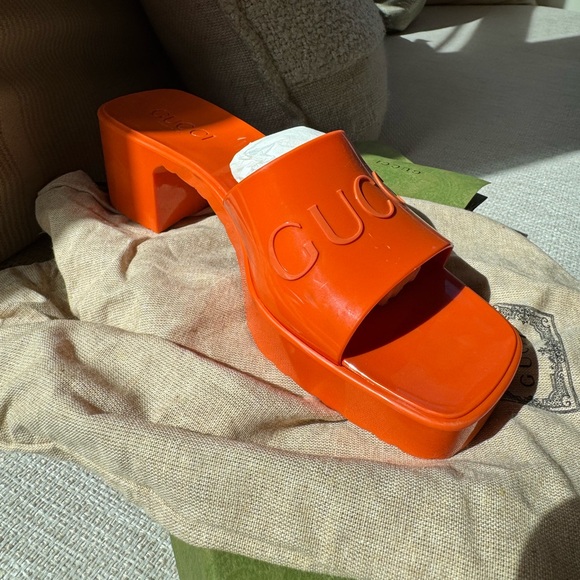 Authentic Gucci Sandals - Picture 16 of 16